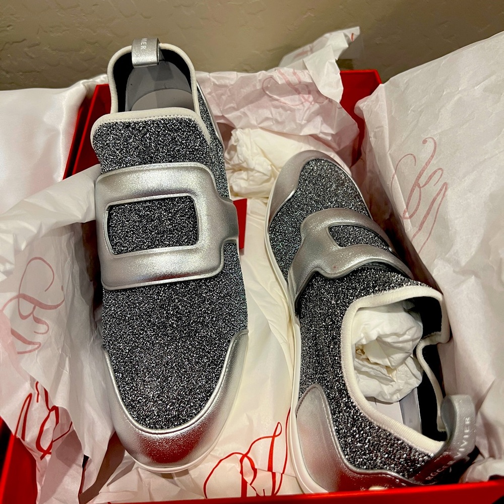 Roger Vivier 
New with tag 
Sporty Vic Leather Buckle 
Size 7